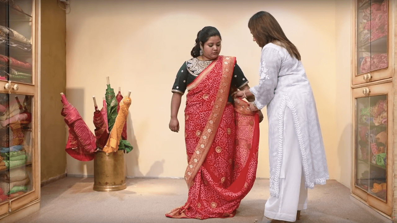 How to drape a saree to look slim