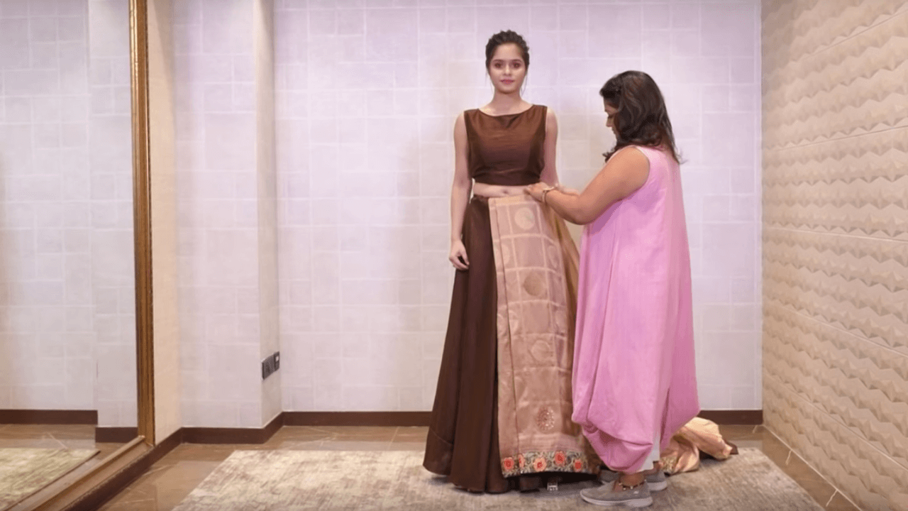 How to wear saree with belt, Lahnga Saree draping tutorial Step by step