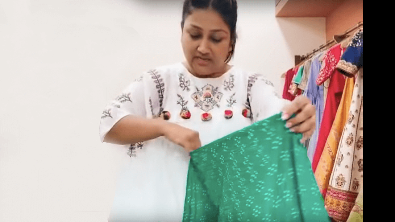 Learn to create Beautiful pleats in one minute